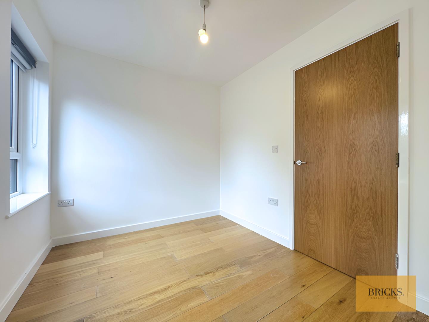 IIwyCq_eHEGg3kMB7f6DlQ